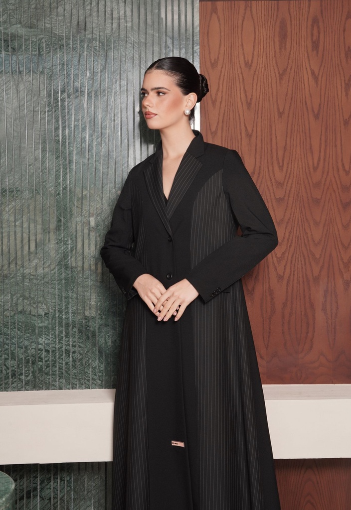 656 (Black)